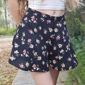 FOREVER 21 Highwaisted shorts